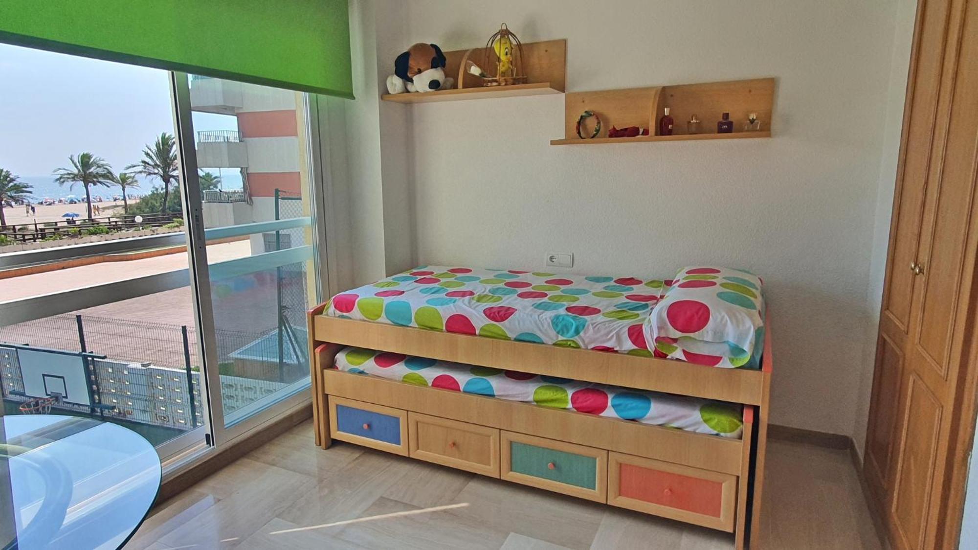 Aigua Blava Primera Linea - Alquiler Solo Familias Playa de Gandia ภายนอก รูปภาพ
