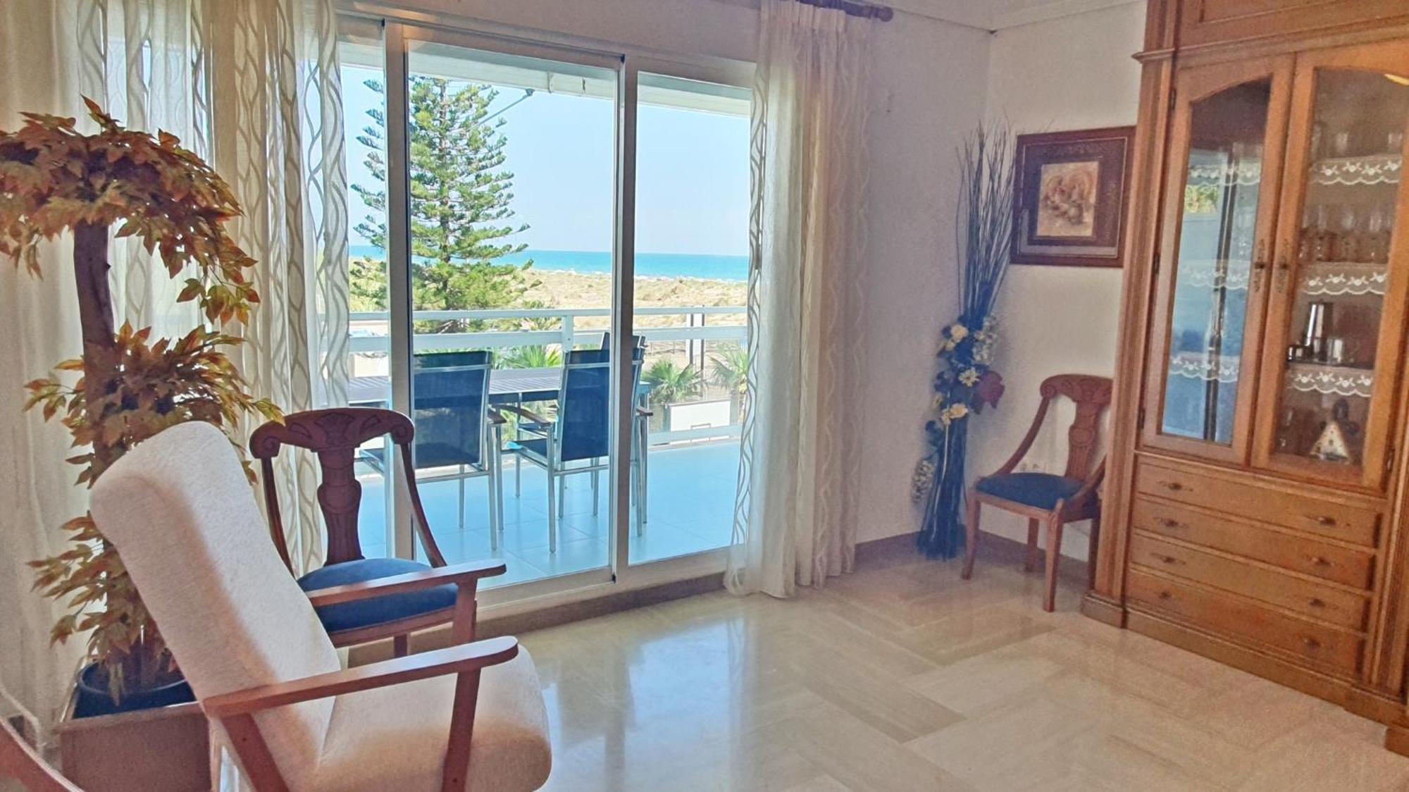 Aigua Blava Primera Linea - Alquiler Solo Familias Playa de Gandia ภายนอก รูปภาพ