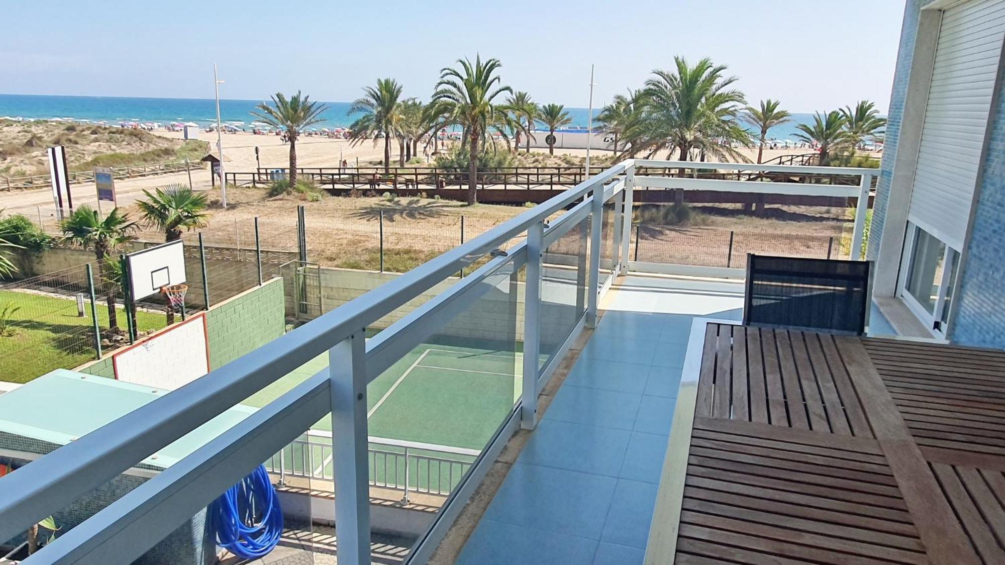 Aigua Blava Primera Linea - Alquiler Solo Familias Playa de Gandia ภายนอก รูปภาพ