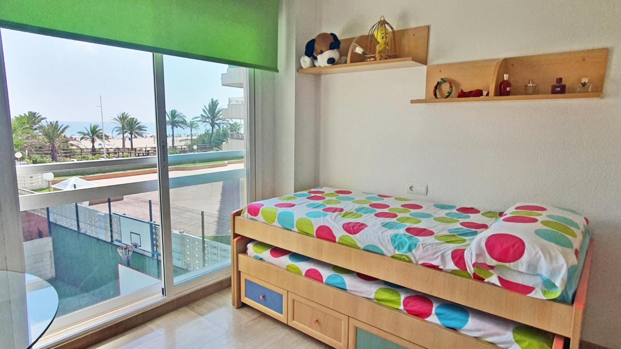 Aigua Blava Primera Linea - Alquiler Solo Familias Playa de Gandia ภายนอก รูปภาพ