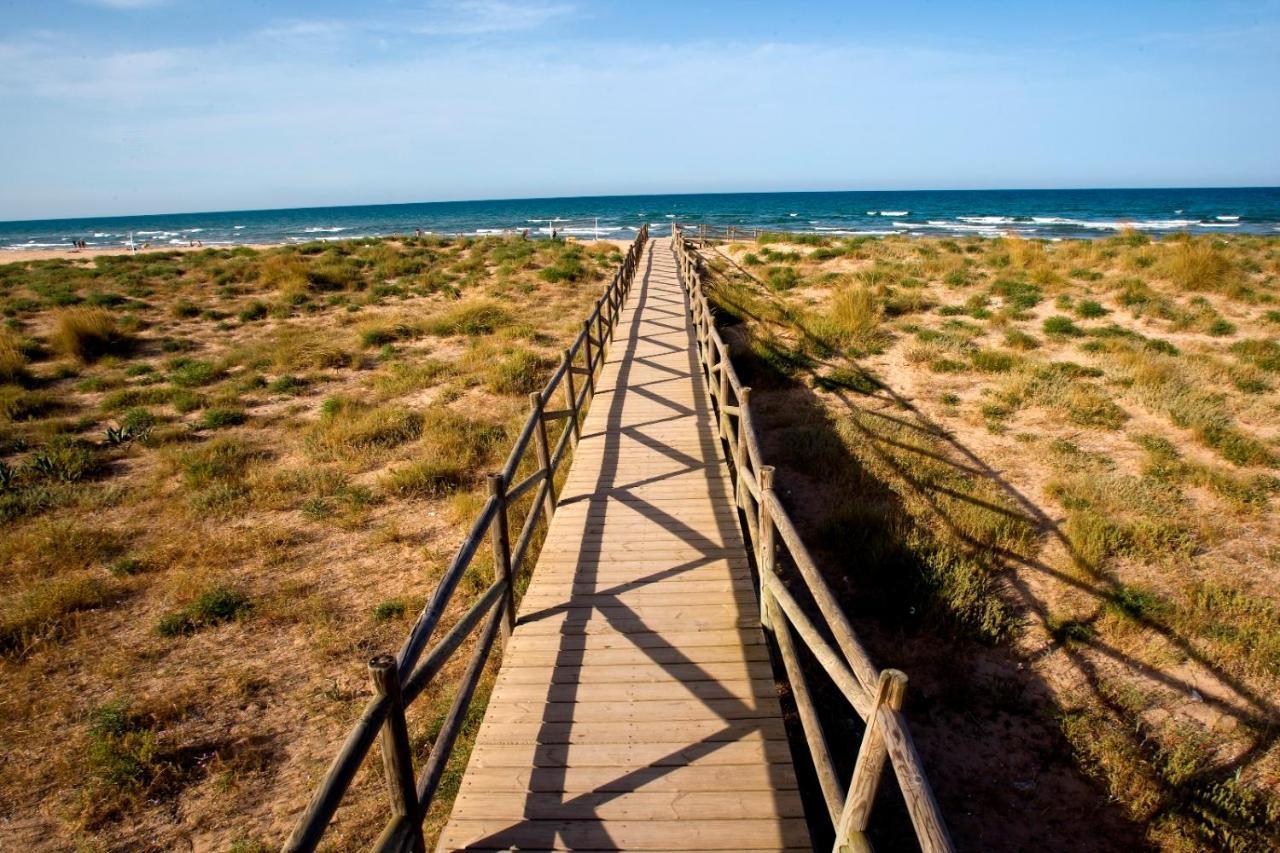 Aigua Blava Primera Linea - Alquiler Solo Familias Playa de Gandia ภายนอก รูปภาพ