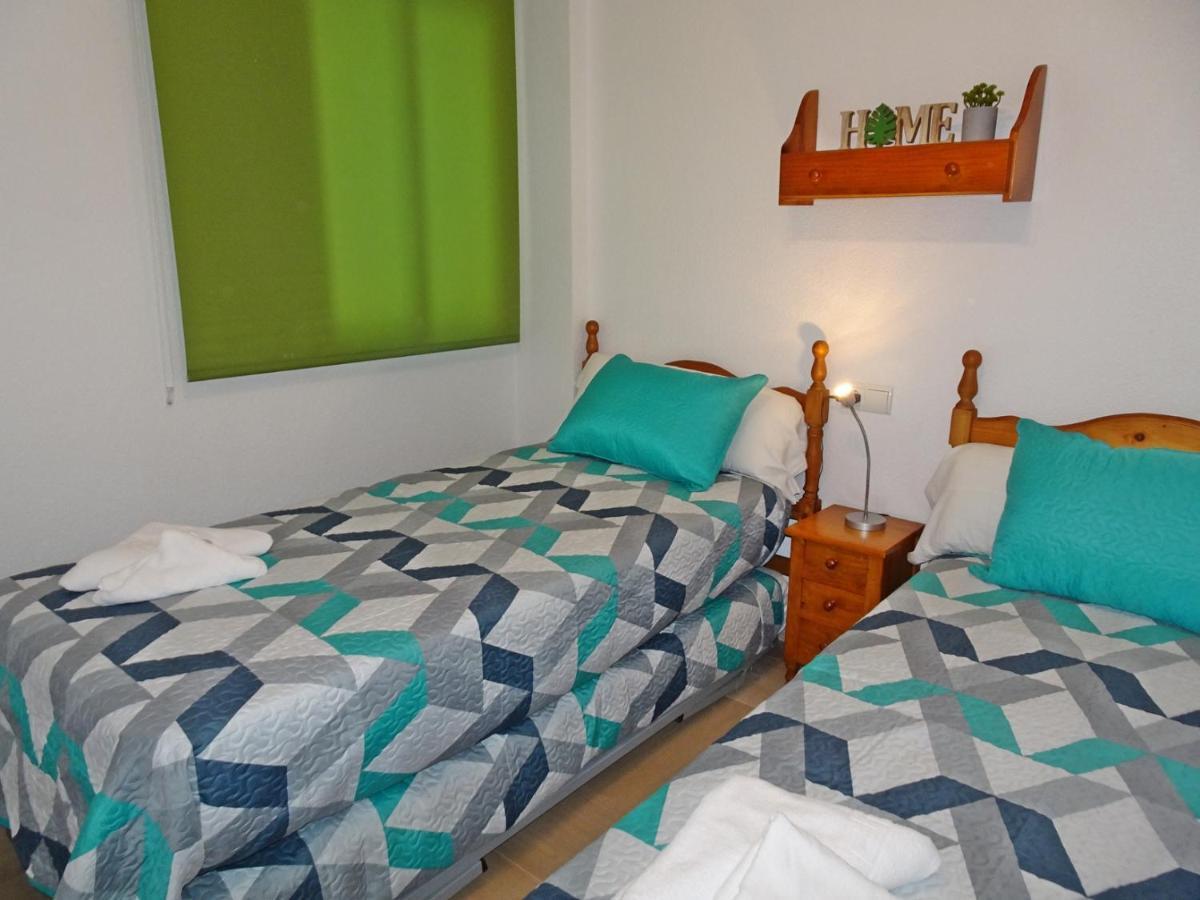 Aigua Blava Primera Linea - Alquiler Solo Familias Playa de Gandia ภายนอก รูปภาพ