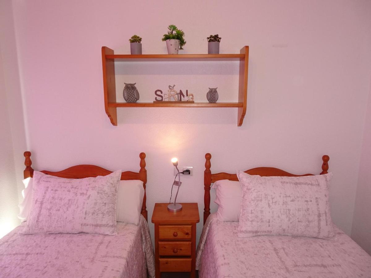Aigua Blava Primera Linea - Alquiler Solo Familias Playa de Gandia ภายนอก รูปภาพ